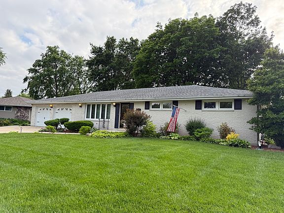 2nd image of 613 Fairlane Dr