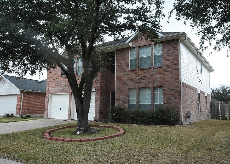 1st image of 16315 Lynn Crest Ct