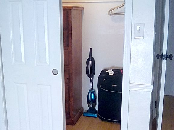 5th image of 335 Dorset St #1