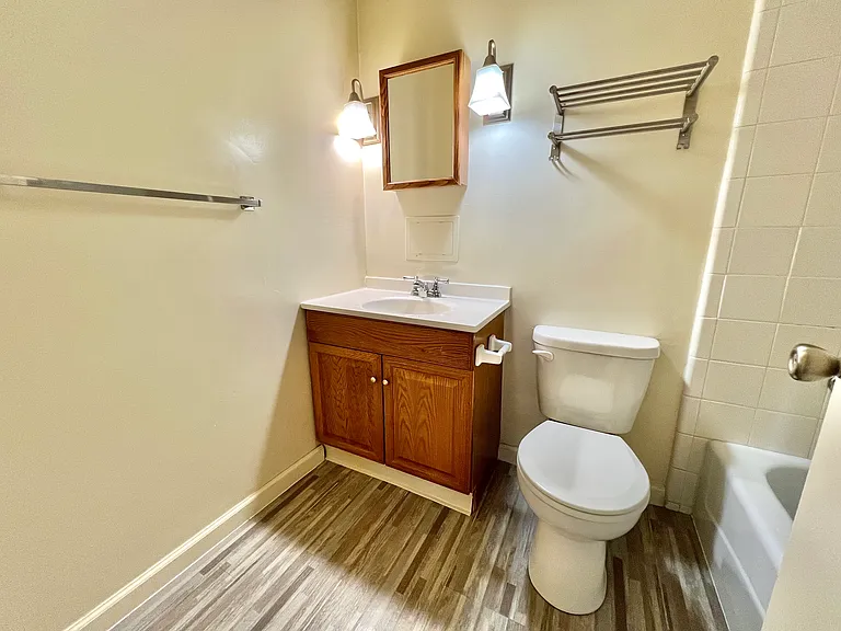 Countrybrook Apartments — Photo 125