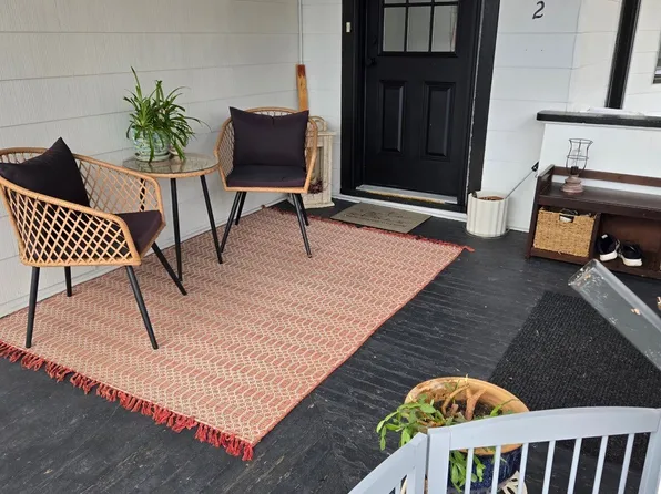 133 N 2nd St APT 2, West Newton, PA 15089