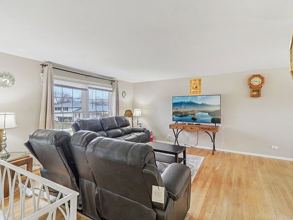 5th image of 712 Dante Ct