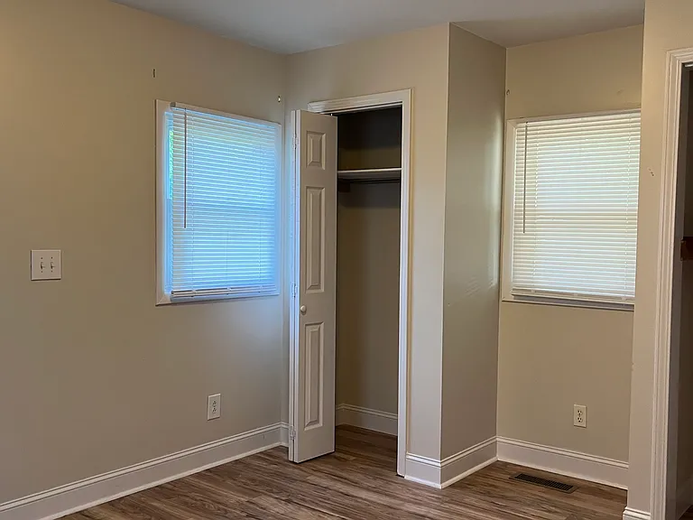 1311 E Holston Ave — Photo 11