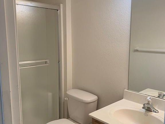2nd image of 4638 Willow Ave