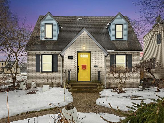2nd image of 168 W 20th St