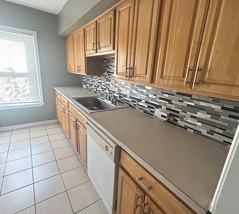 5th image of 3355 W 161st St