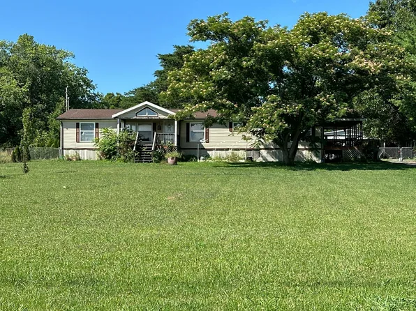 433 Hyslip Ford Rd, Bunker Hill, WV 25413