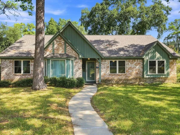 8126 Middlebury Ln, Houston, TX 77070