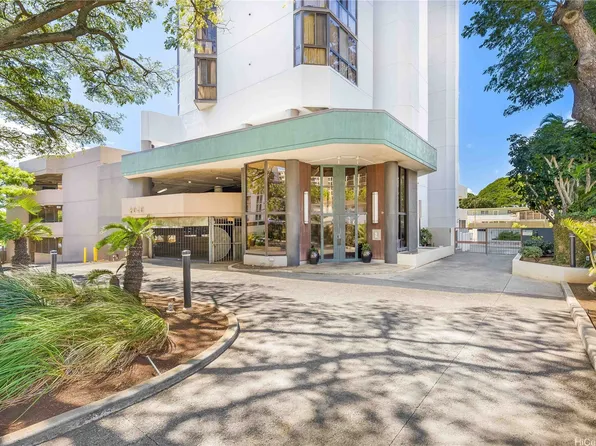 2040 Nuuanu Ave APT 1702, Honolulu, HI 96817