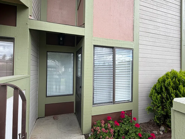 1930 Manor Pl #1 — Photo 18