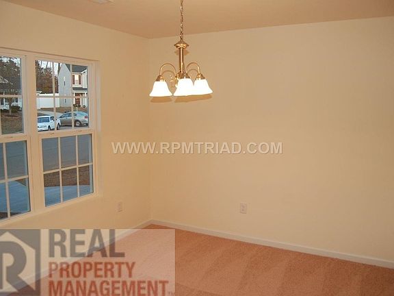 2nd image of 6 Grace Chapel Ct