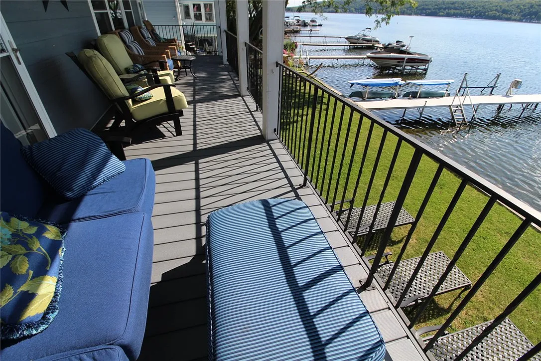 3 bed, 2.5 bath, 1672 sqft, $2,200 — Photo 4