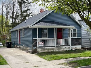 18 Clark St, Lancaster, NY 14086