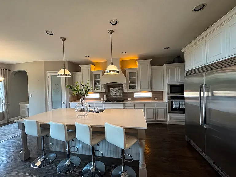 6133 Claridge Ln — Photo 8