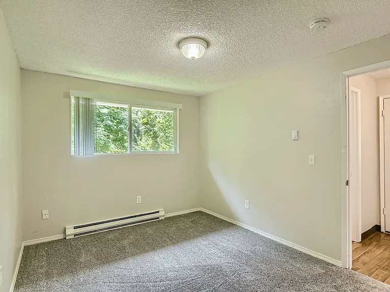 691 Molalla Ave #7 — Photo 1