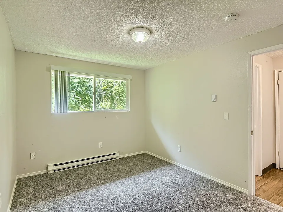691 Molalla Ave #7
