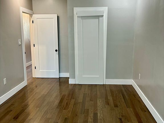 5th image of 301 Hinsdale St #2