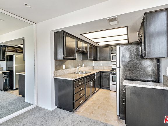 5th image of 7001 S La Cienega Blvd #Pnthse