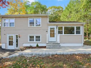 26 Patmar Cir, Monroe, CT 06468