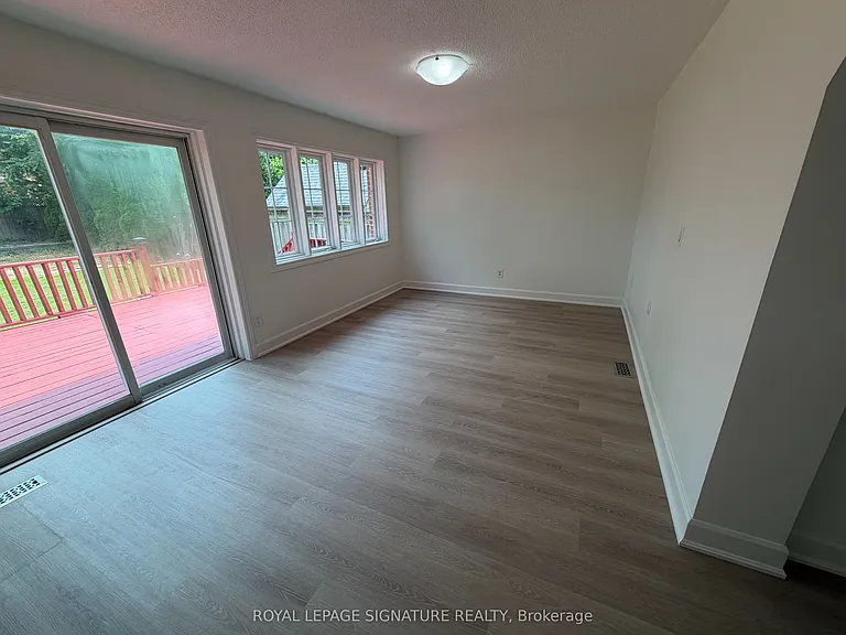 834 Mississauga Valley Blvd — Photo 5