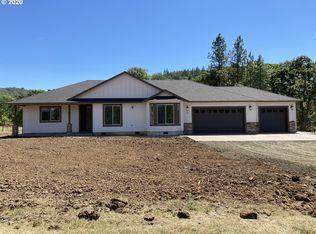 265 Whitetail Ln, Roseburg, OR 97471