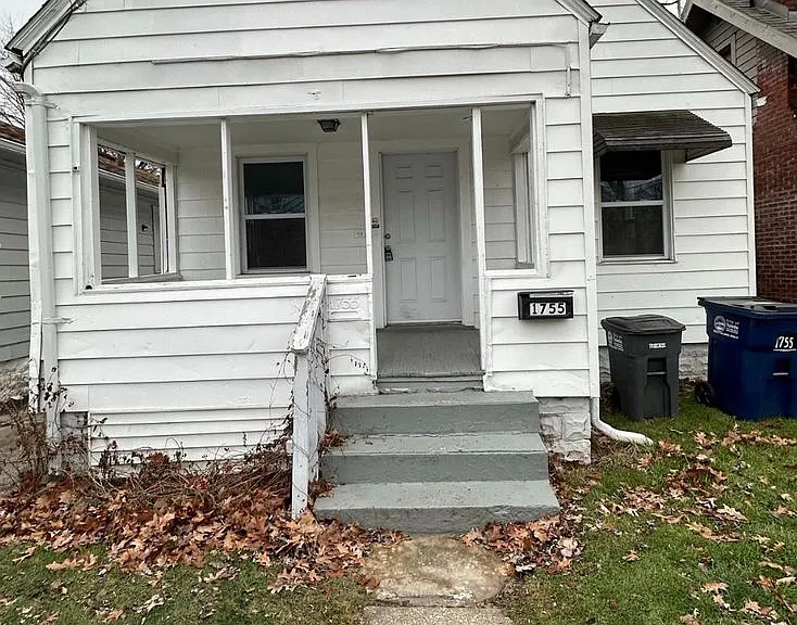 1755 Marne Ave — Photo 1