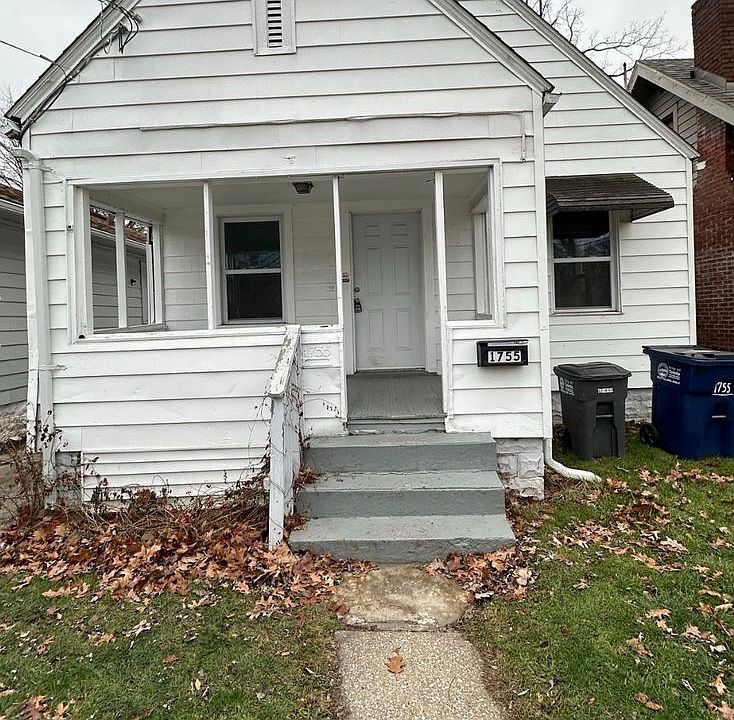 1st image of 1755 Marne Ave