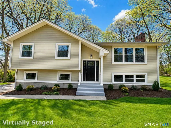 96 Robin Circle, Tolland, CT 06084