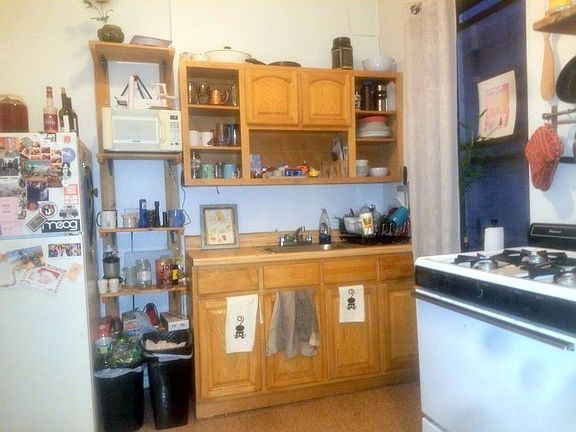 4th image of 349 Saint Johns Pl APT 2D