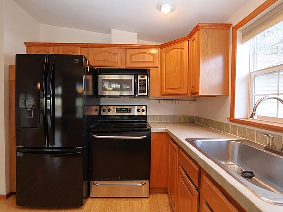 5th image of 20 Kirkwood Road