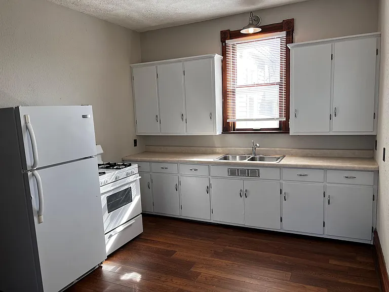 107 S College Ave #4 — Photo 13