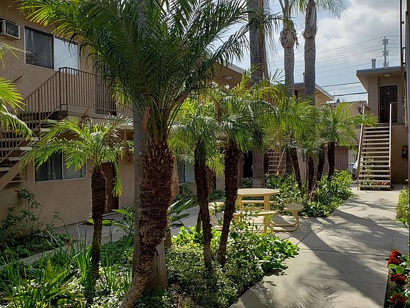 2nd image of 5321 Agnes Ave APT 2