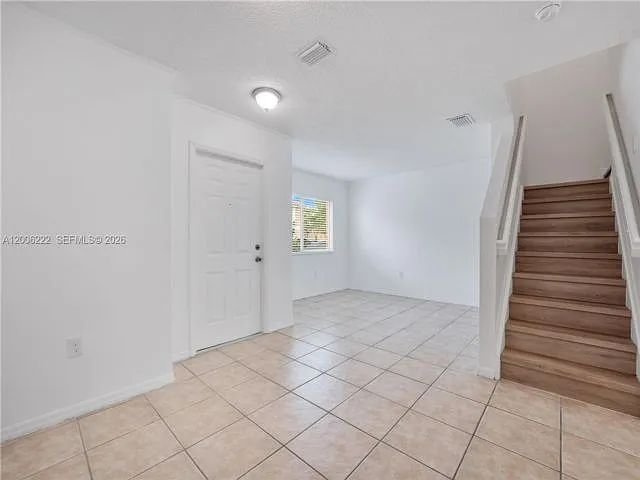3 bed, 2.5 bath, 1462 sqft, $2,750 — Photo 2