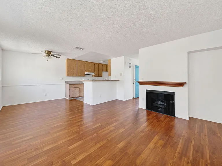 11312 Morrison St #11 — Photo 9