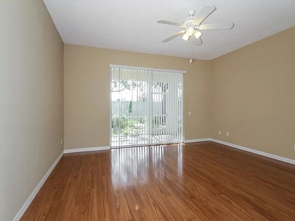 2nd image of 364 Fareham Dr