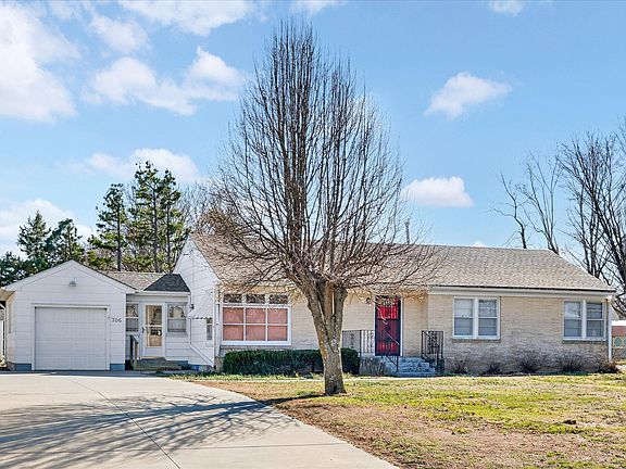 4th image of 706 W Washington Street