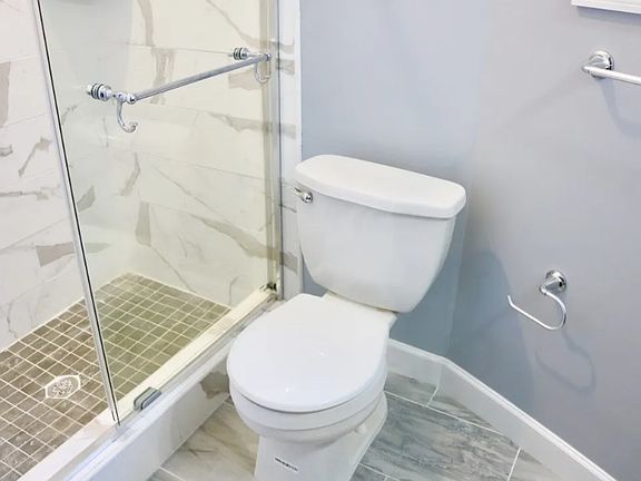 5th image of 811 Montgomery Street Blvd #1L