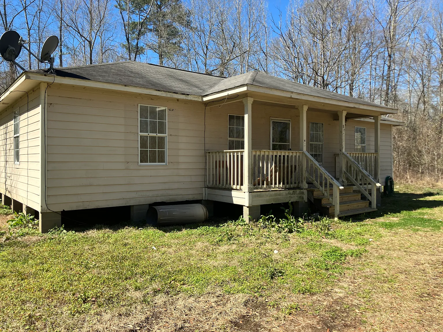 3 bed 2 bath — Photo 2