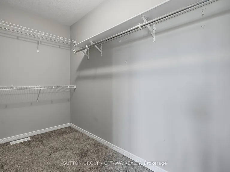 196 Jardiniere St — Photo 16