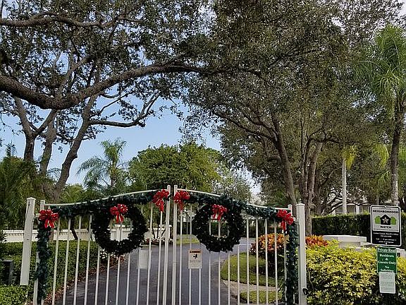 Entry Gate4