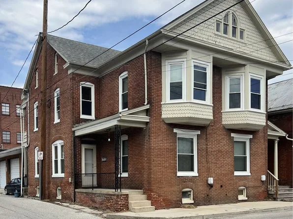 17 Park Ave, Hanover, PA 17331