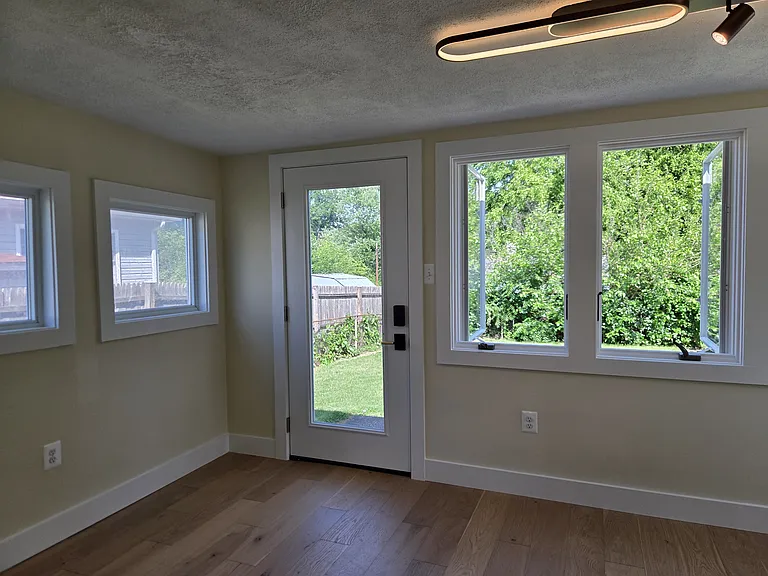 2949 Rosemary Ln — Photo 18