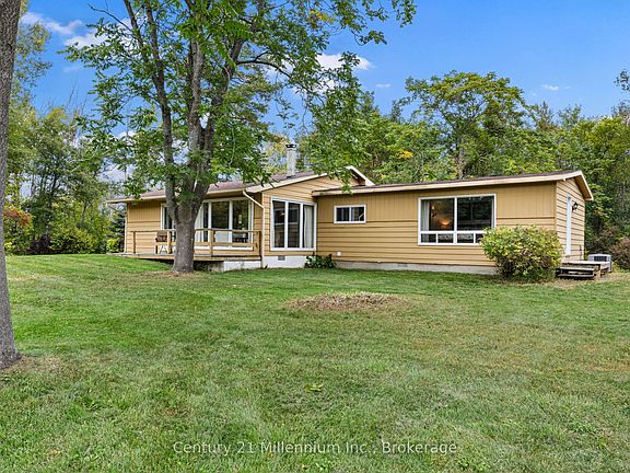 3rd image of 123 Hidden Lake Rd