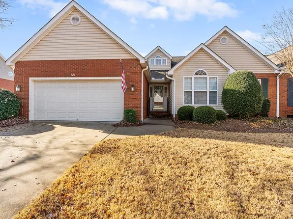 121 Orchard Park Dr, Greenwood, SC 29649