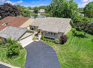 201 Briarwood Loop, Oak Brook, IL