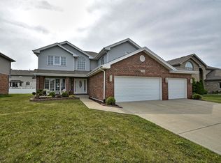 924 Warwick Dr, Matteson, IL 60443