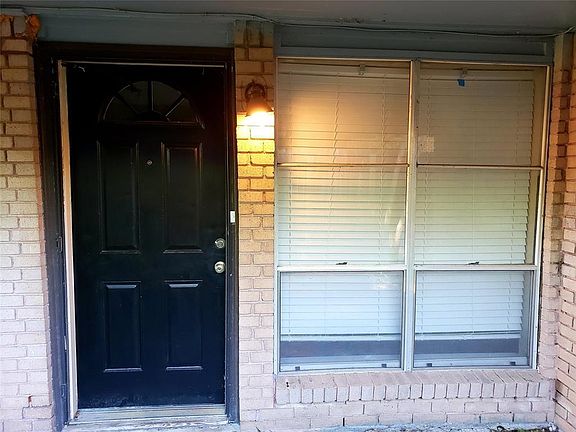 3rd image of 703 Royal Crest Dr