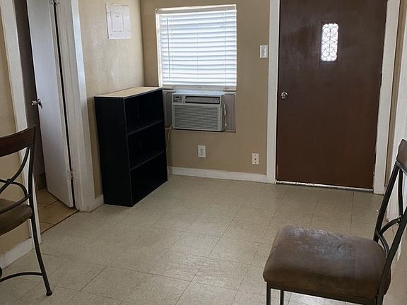 5th image of 923 Cantrell Dr #2