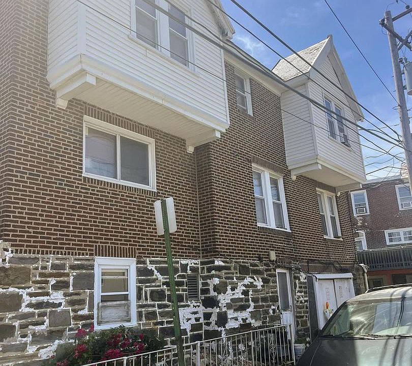 2nd image of 7242 Sansom St