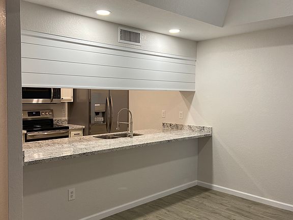 Attractive Dining Area